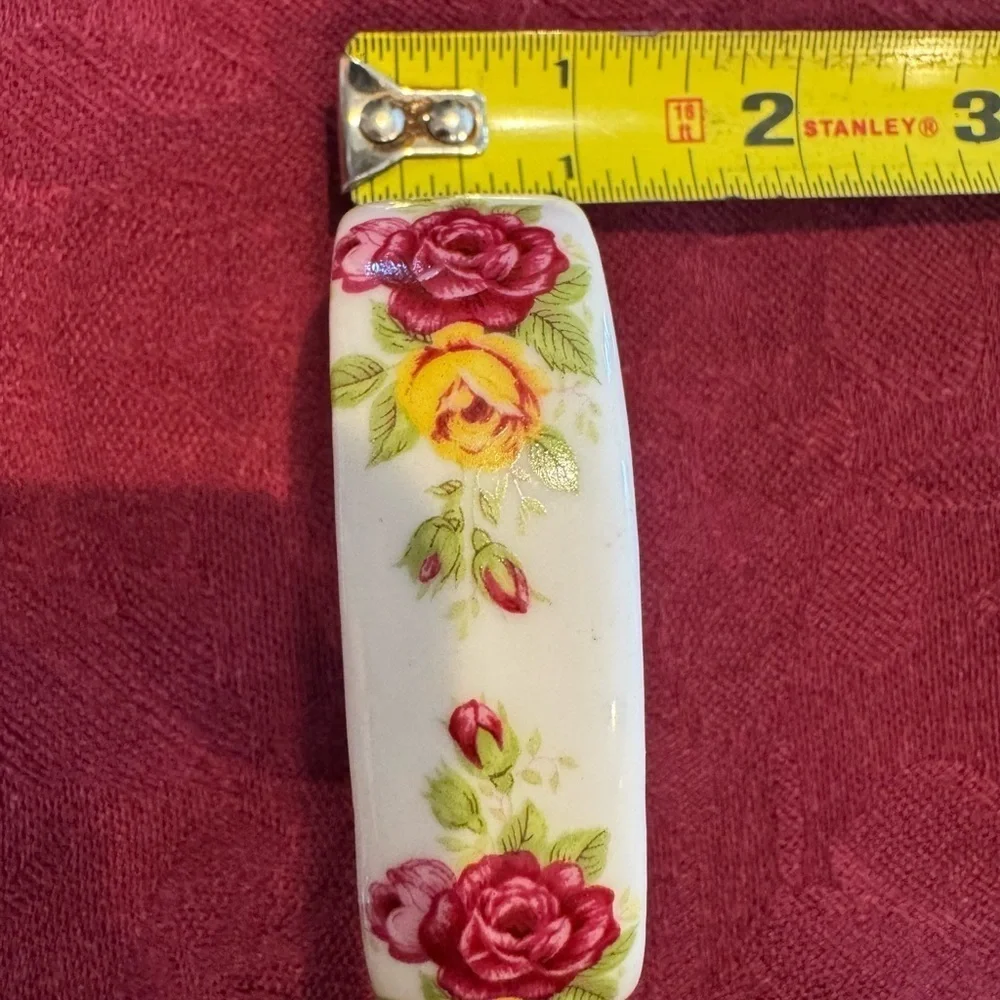 Vintage 1980 Set of 12 Genuine Bone China Napkin Rings with Roses Floral Taiwan